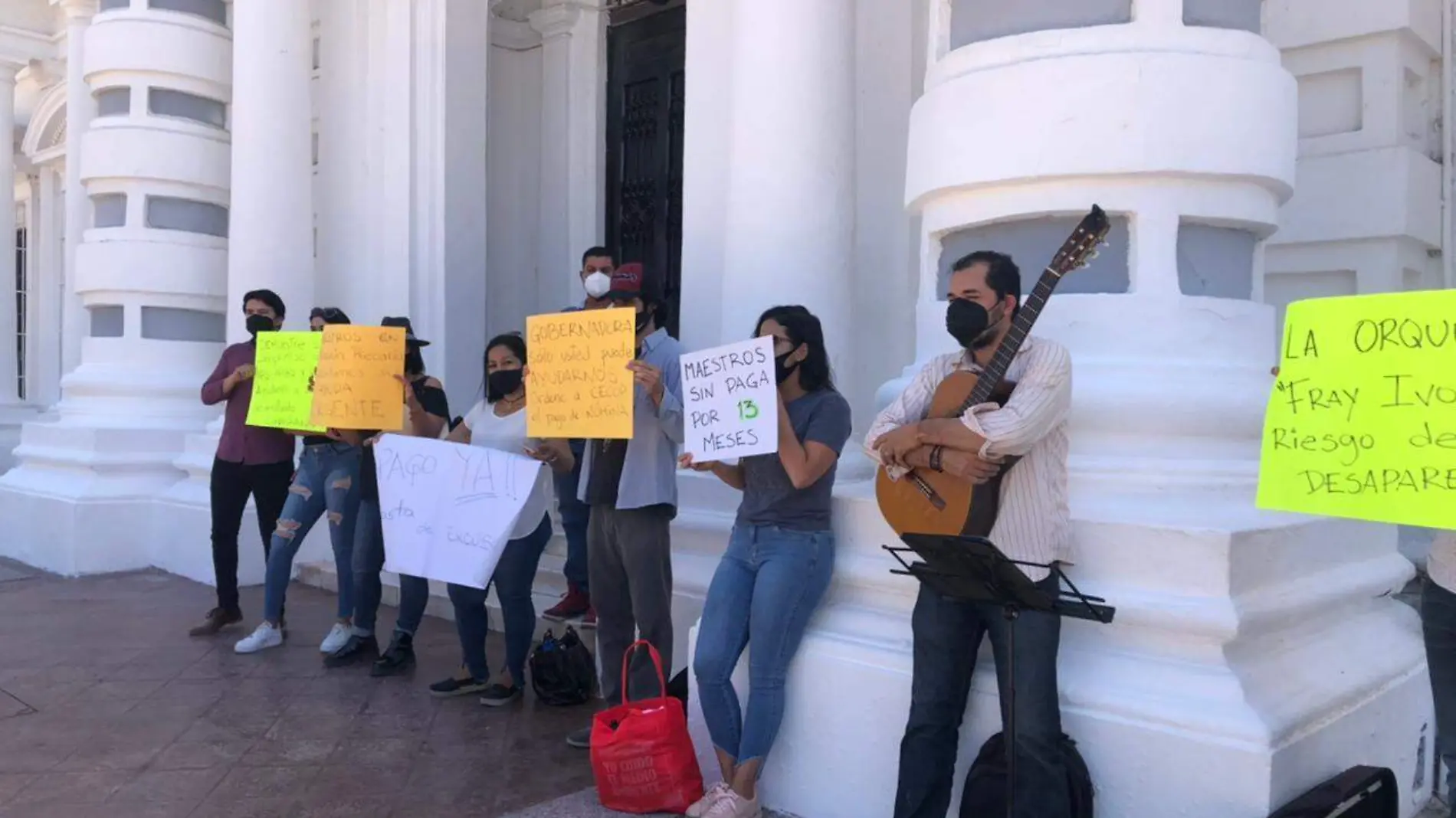 protesta-musicos-orquesta 2